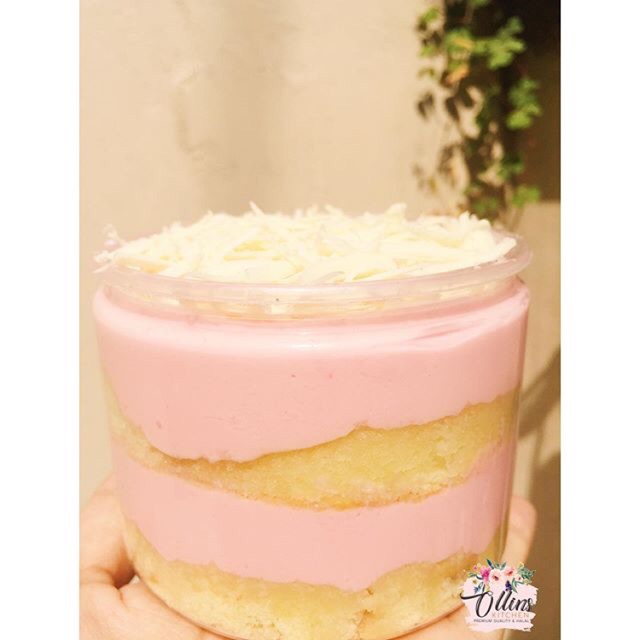 

CAKE IN JAR VARIAN STRAWBERRY CHEESECAKE