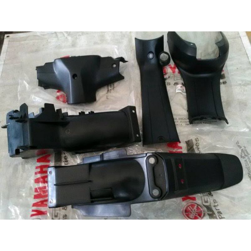 COVER  BODY KASAR YAMAHA VEGA R OLD LAMA FIZ FIZ-R PART ORIGINAL YAMAHA