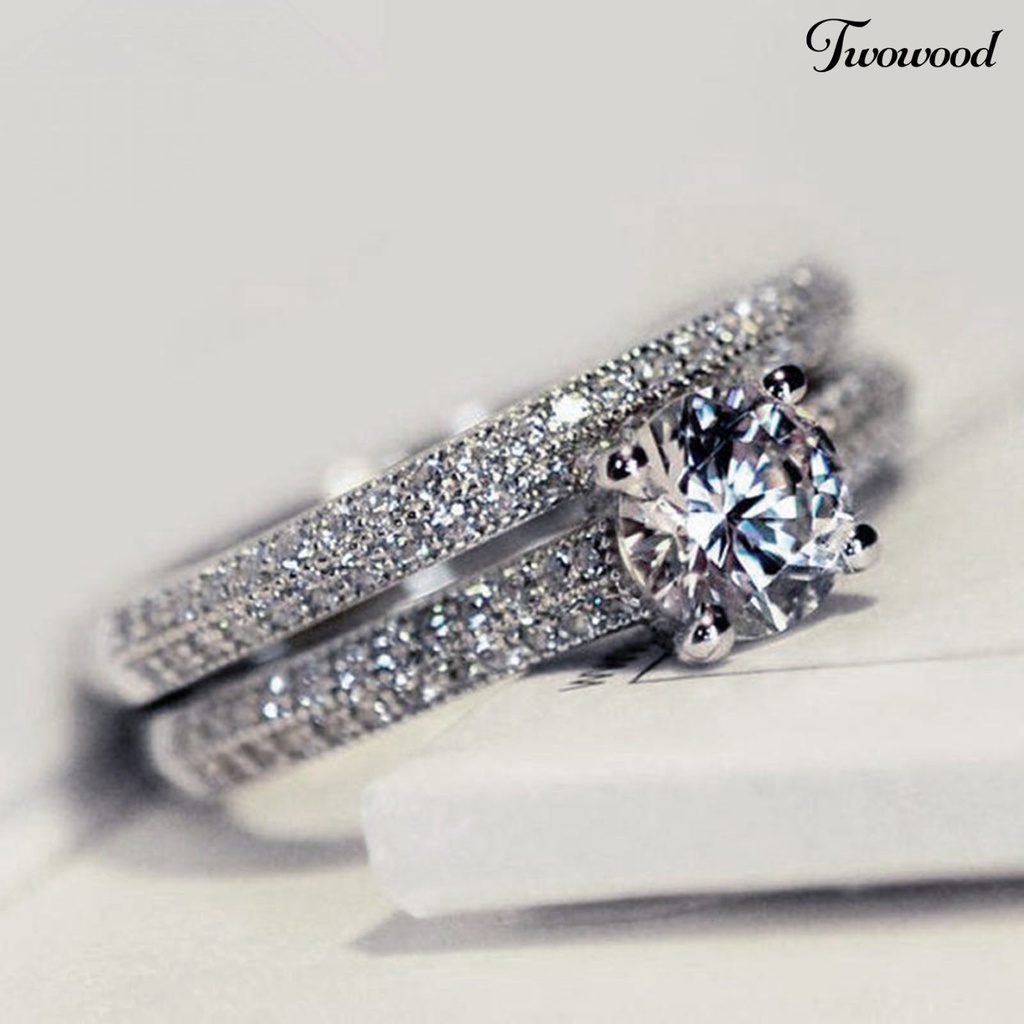 2pcs / Set Cincin Berlian Imitasi Bahan Tembaga Untuk Pernikahan