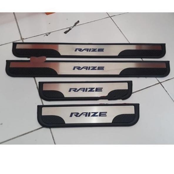 MOBIL AKSESORIS EKSTERIOR MOBIL SILL PLATE SAMPING TOYOTA RAIZE