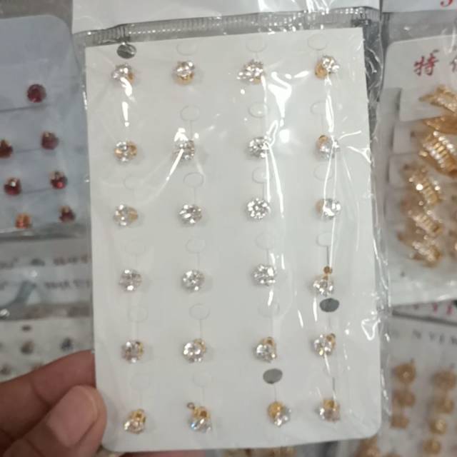 Giwang mata satu putih gold 18k anting tusuk