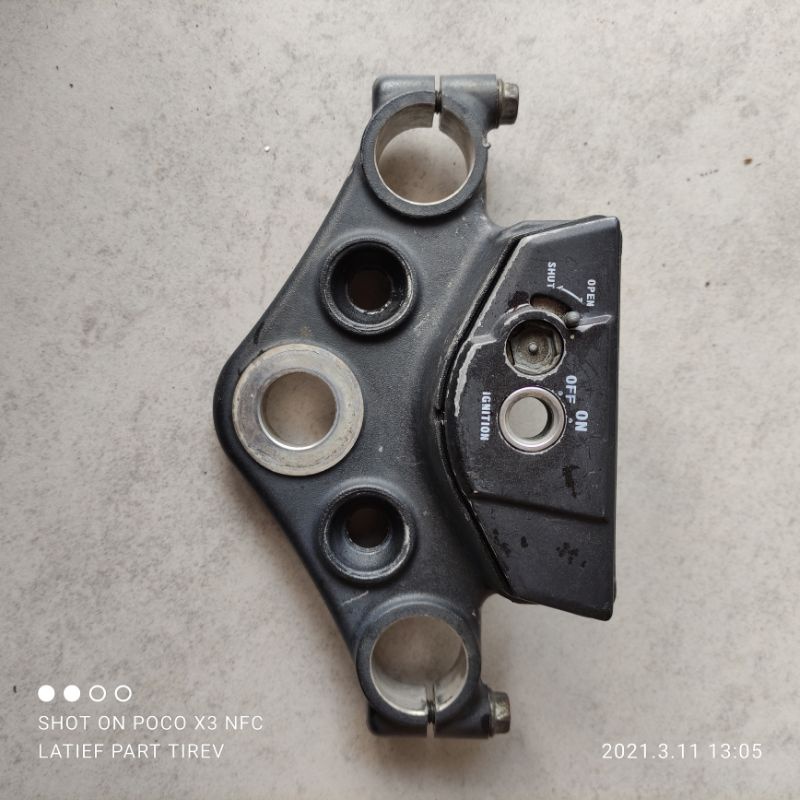 T atas shock depan New Megapro mono original