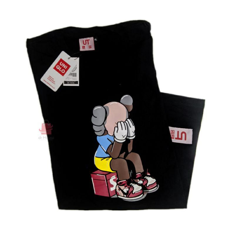 Kaos Tshirt Baju UNIQLO KAWS x Supreme hitam
