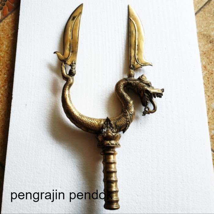 Pusaka Tombak Pataka Naga Baruna Kuningan Besar paling mewah