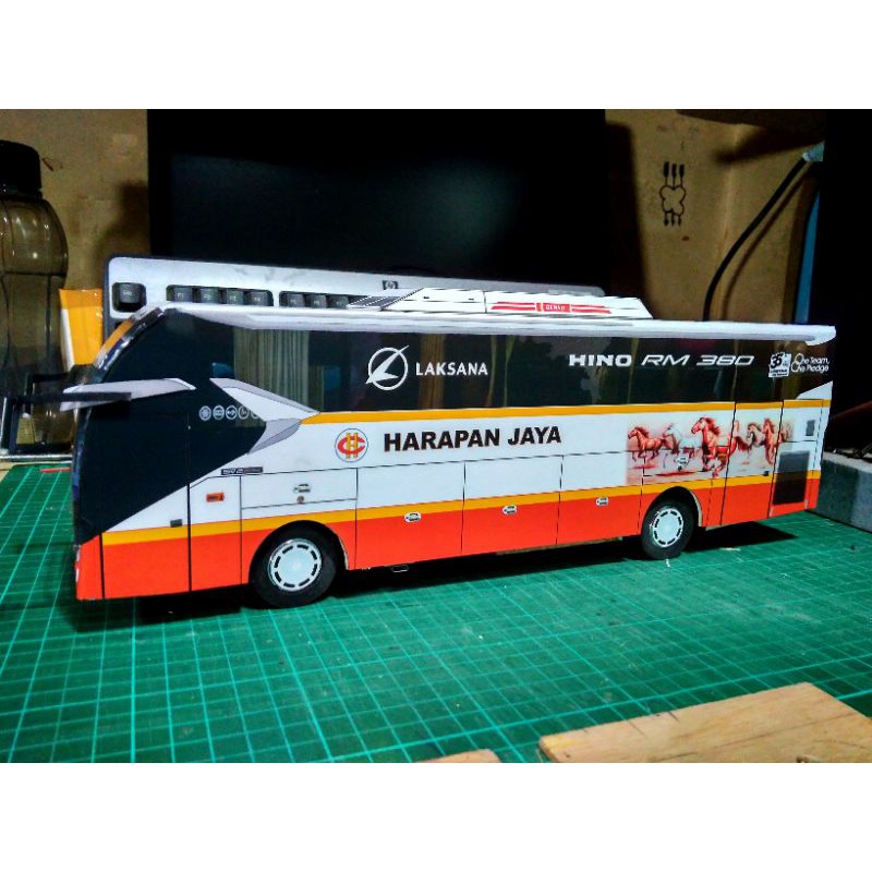 Miniatur bus RC remot control cas Harapan Jaya XHD