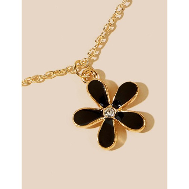 LRC Kalung Fashion Black Single Layer Five Petal Flower Dripping Zircon Alloy Necklace K25126