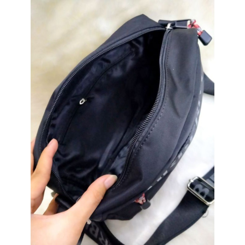 Burberry selempang,  Burberry Slingbag