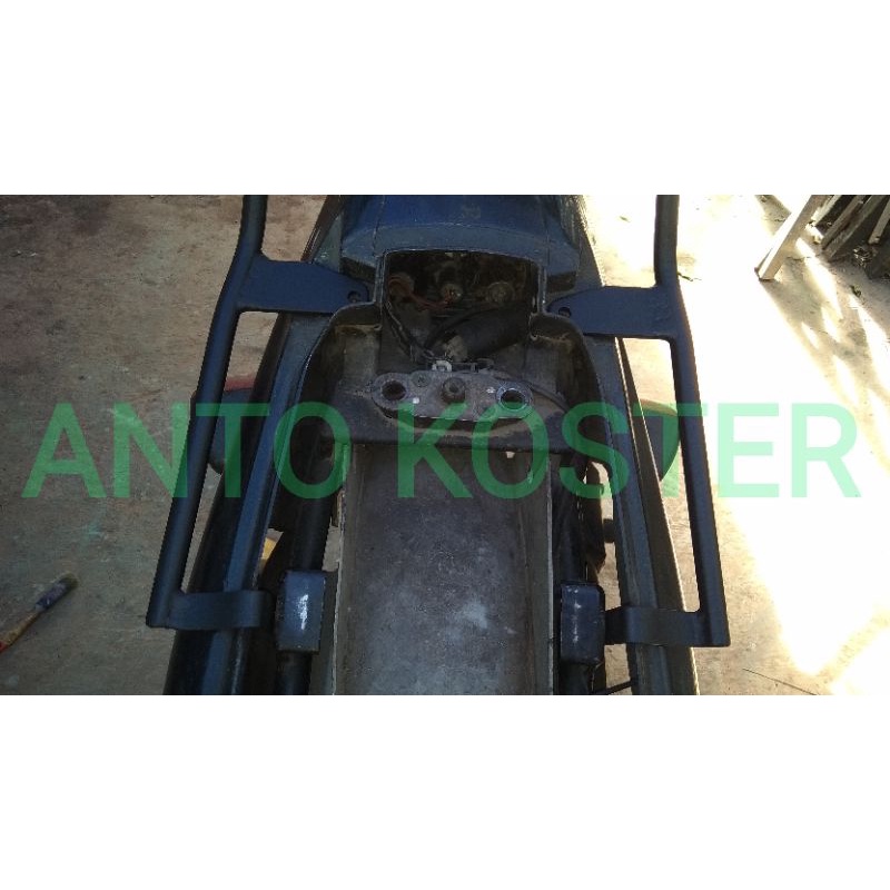 BREKET BOX THUNDER 125