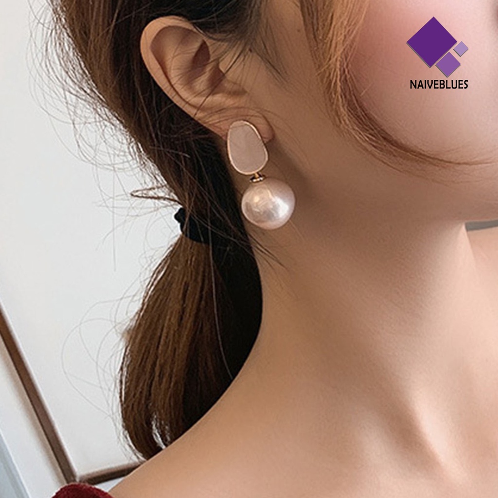 1 Pasang Anting Stud Bentuk Geometris Aksen Mutiara Imitasi Gaya Korea Untuk Wanita