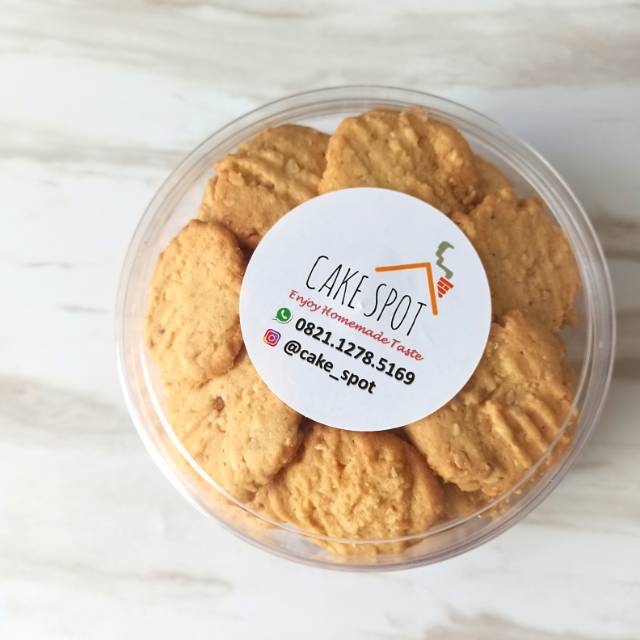 

Kue kacang / peanut cookies