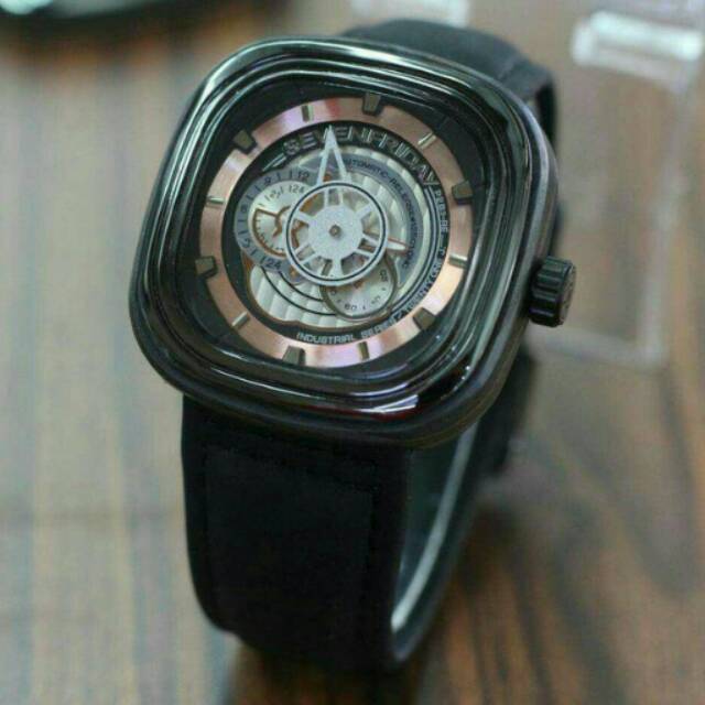 JAM TANGAN SEVENFRIDAY
