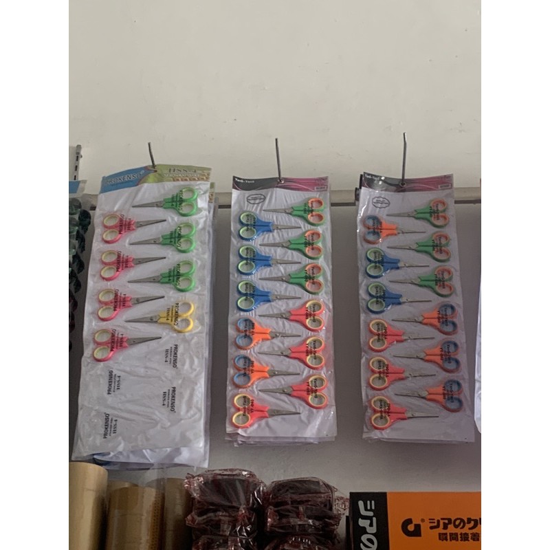 

Gunting Warna kecil / Gunting kecil