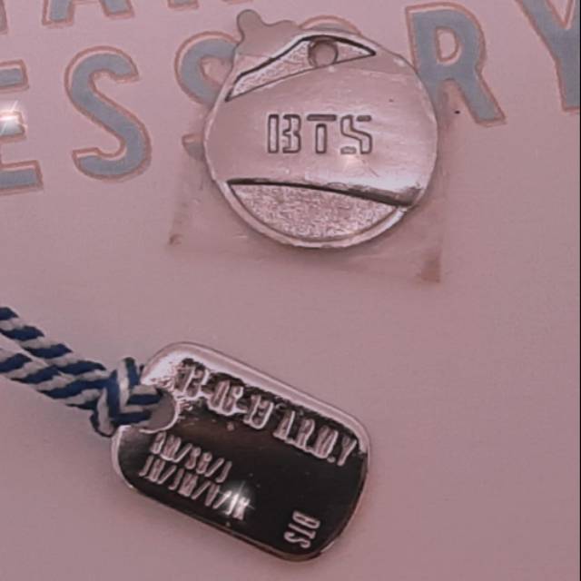 OFFICIAL BTS Summer Package 2016 - BTS in Dubai Bracelet (BTS Charm Accessory)