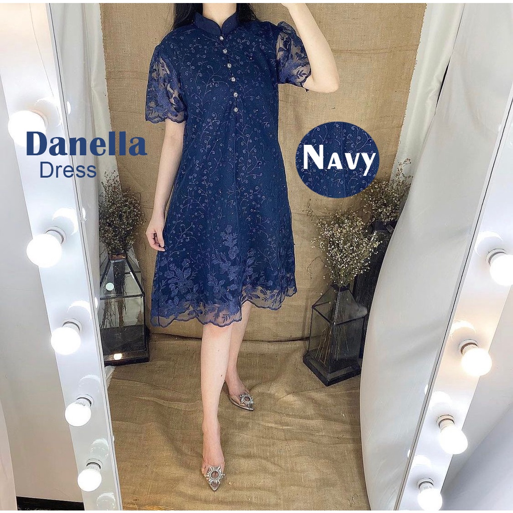 Danella Dress Brukat Pesta