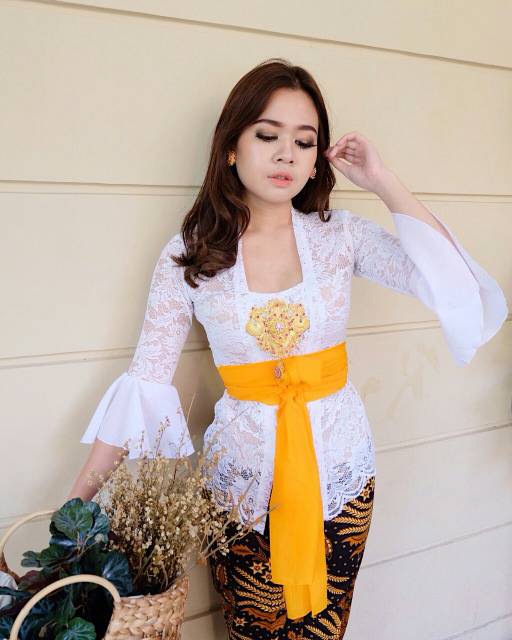 Kebaya Bali Modern Lengan Lonceng | kebaya kondangan wisuda