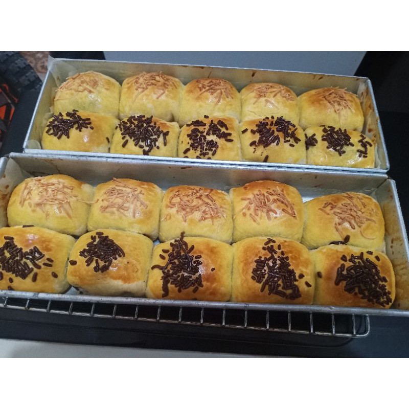 

Bolen pisang keju coklat