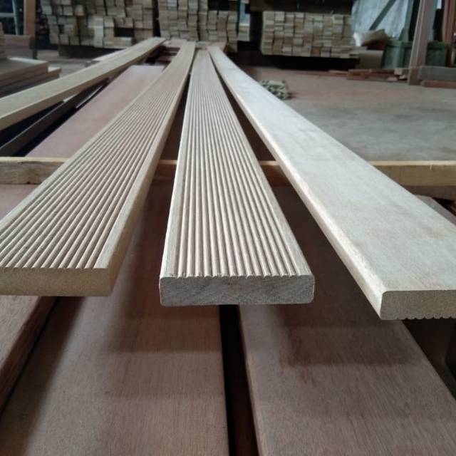 Decking kayu bengkirai
