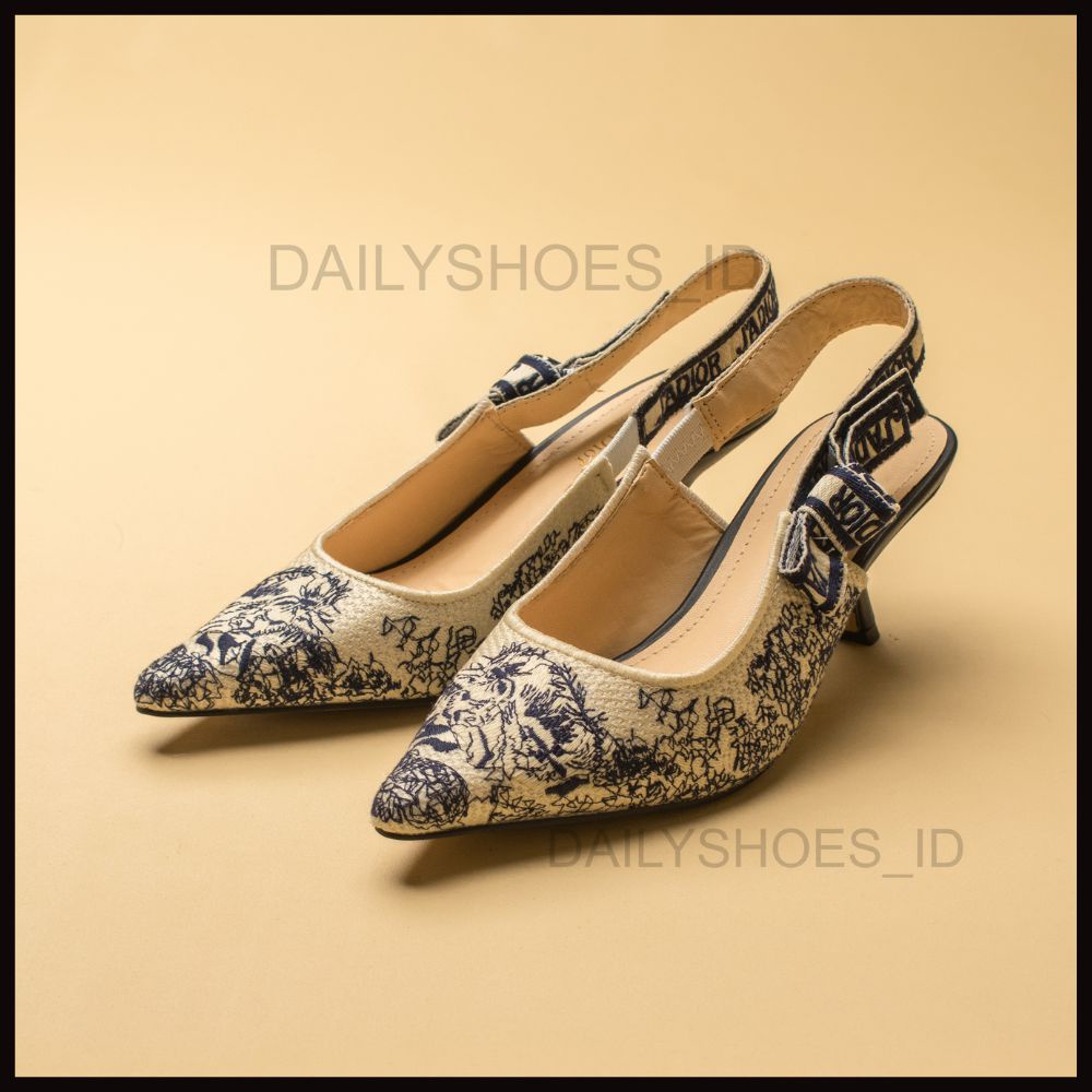 Sepatu Sandal Motif Tali Belakang Wanita Heels Bahan Premium - D 113 HEELS By Dailyshoes_id