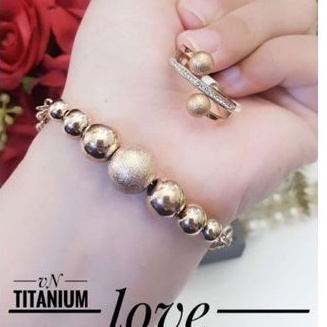 TiTanium set perhiasan wanita AE2