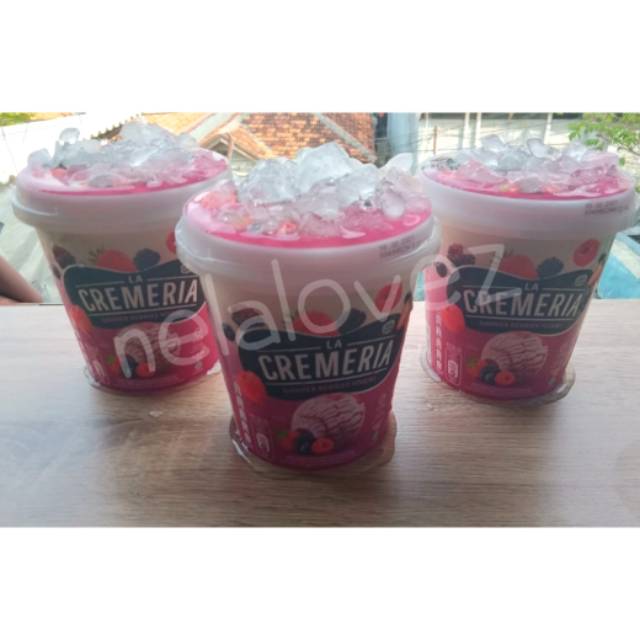 Ice cream Nestle La Cremeria summer berries yogurt 750ml bukan Walls