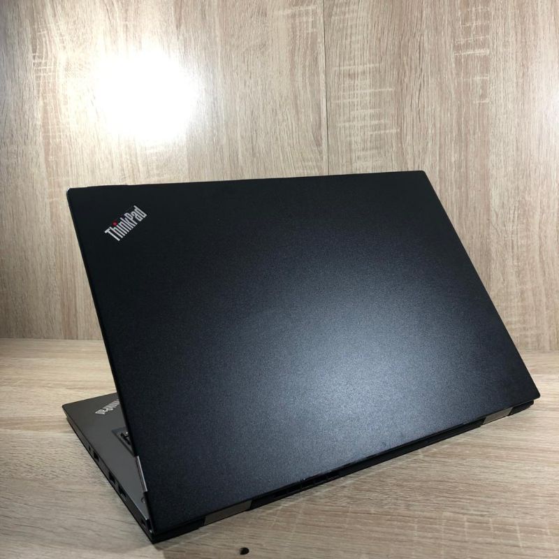 Laptop  LENOVO THINKPAD Core i5 / i7 RAM 8GB SSD 256 Mulus Bergaransi