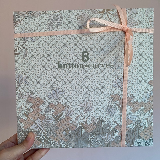 Buttonscarves - Maharani Series - Safed