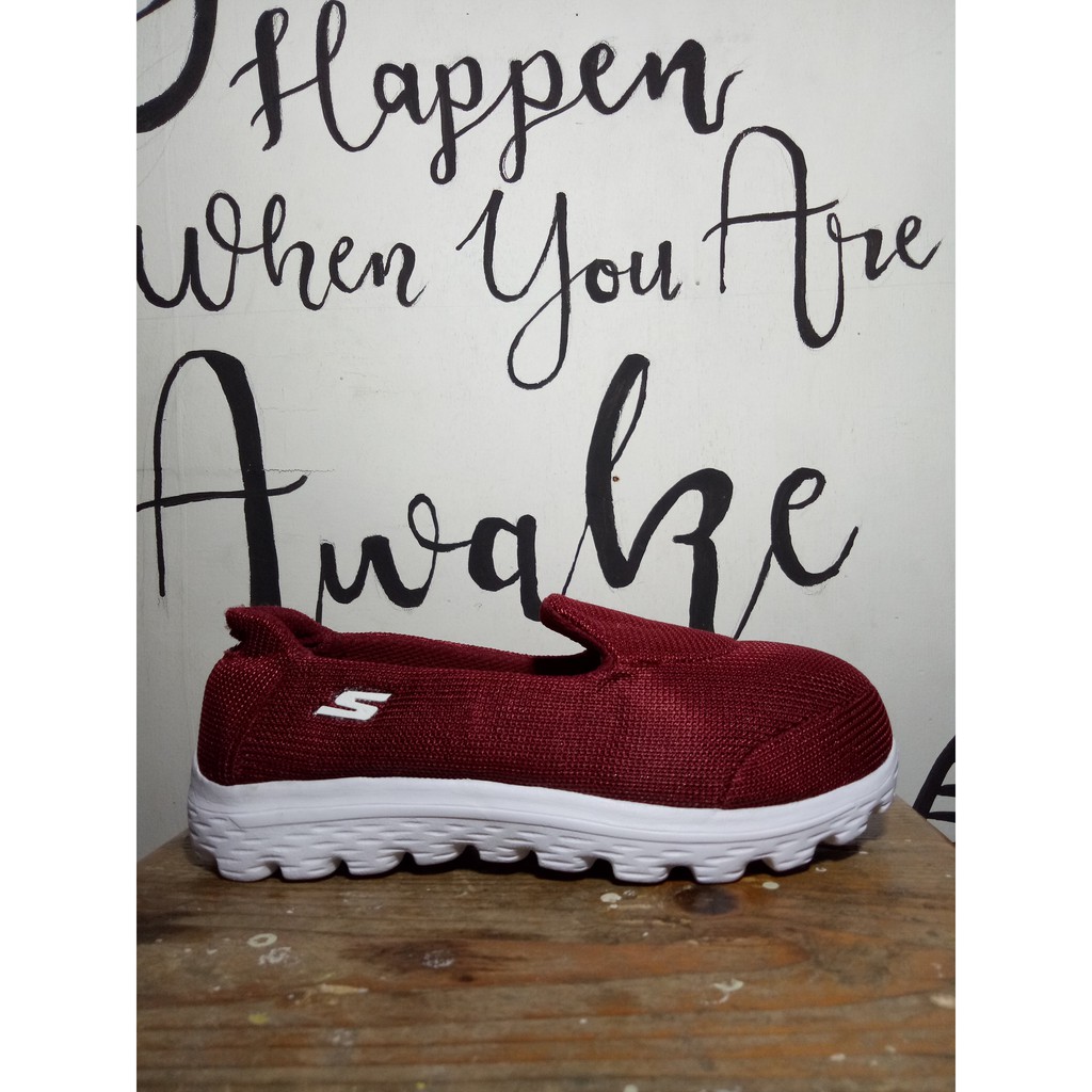 Sepatu skechers GO WALK GO FLEX slip on wanita merah maroon vietnam murah