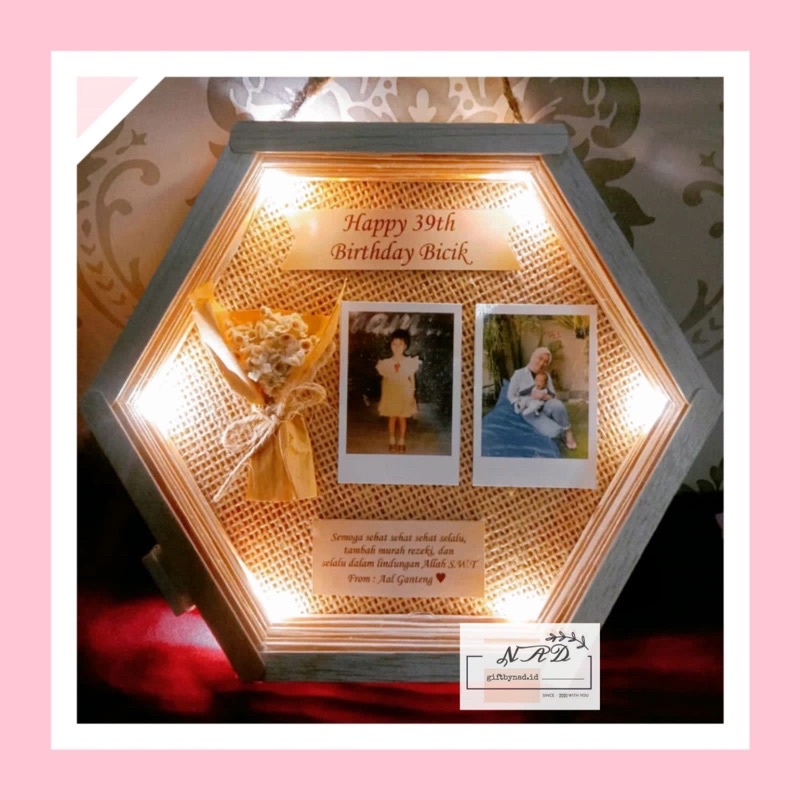 

Hexa Frame Polaroid/Cetak Polaroid/Kado wisuda/Kado ultah/kado wisuda/kado wedding