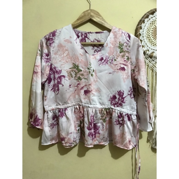 PRELOVED BLOUSE BUNGA MAXMARA