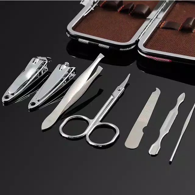 Peralatan Gunting Kuku Manicure Pedicure Set Isi 7pcs