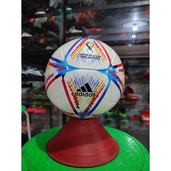 BOLA KAKI ADIDAS SIZE 4