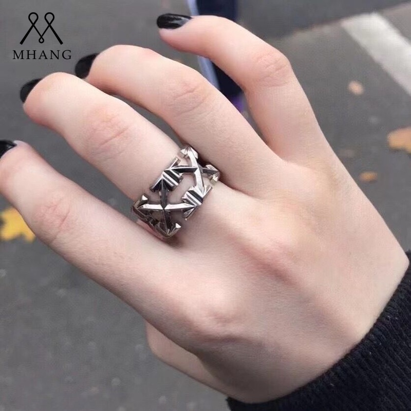 Cincin Model Terbuka Desain Panah X Ganda Hollow Warna Silver Gaya Retro Eropa Amerika