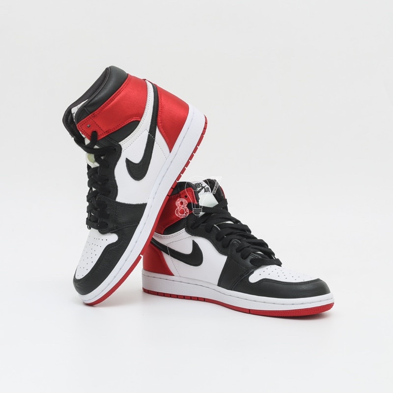 Air Jordan 1 High Satin Black toe