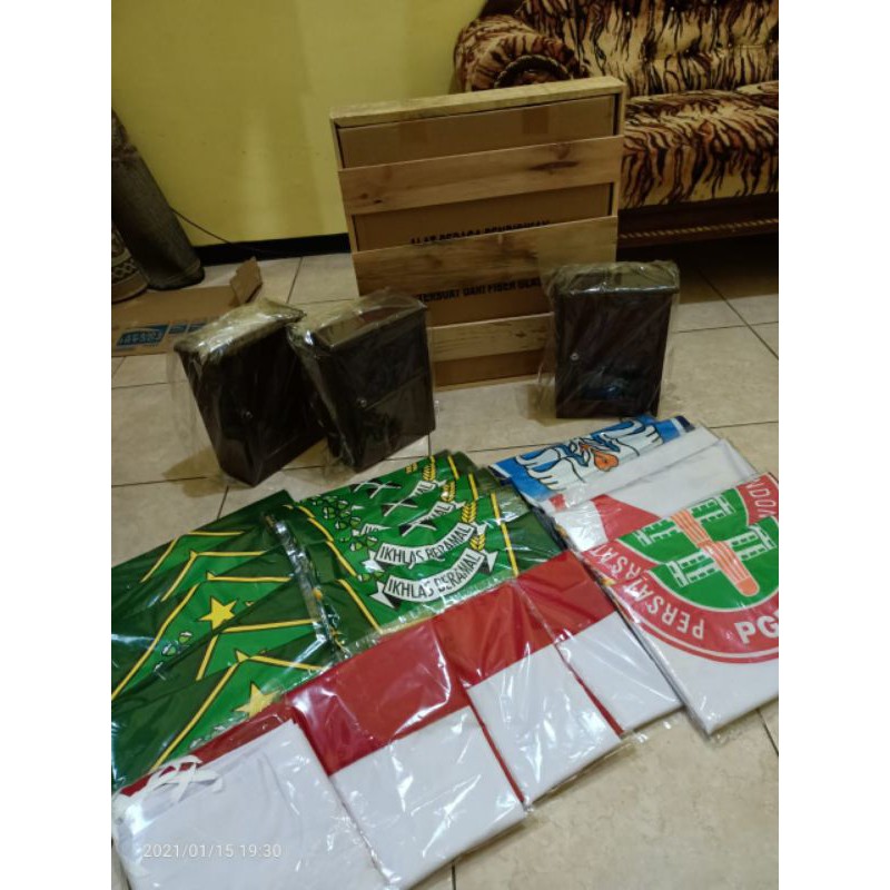 bendera depag. bendera kementrian agama. bendera kemenag. bendera hijau depag rumbai kuning. sablon bolak balik. ukuran besar 120 x 80 cm