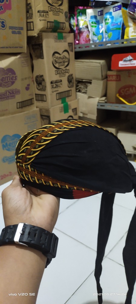 Blangkon Jogja Motif Samurai Kuning