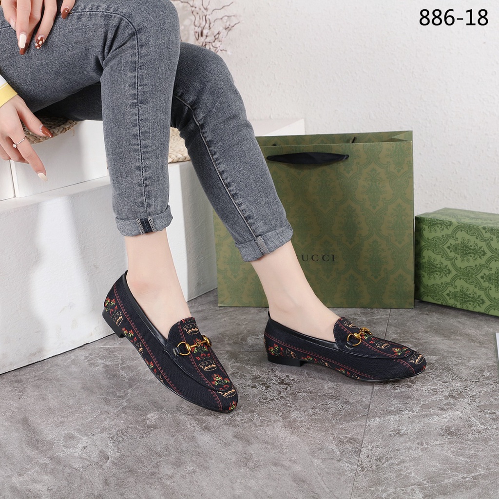 GC Loafer With Canvas Print #886-18