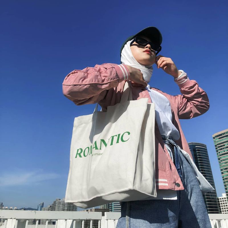 Kawane Studio - Tote Bag Kanvas Wanita, Stylish &amp; Fungsional (LIMITED EDITION) – Romantic