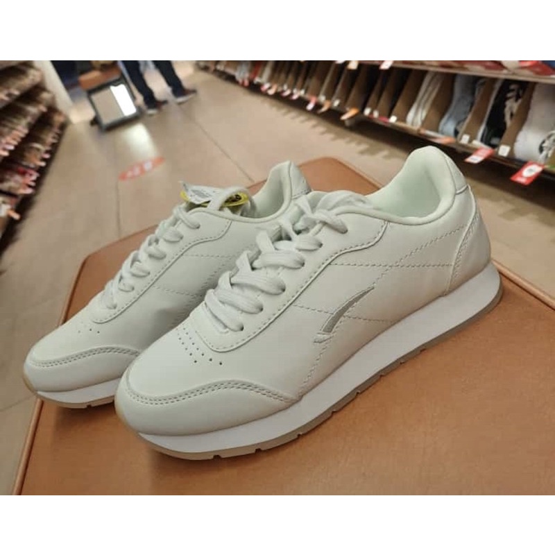 ❗️SALE Payless LaGear Womens Speed Jogger - White