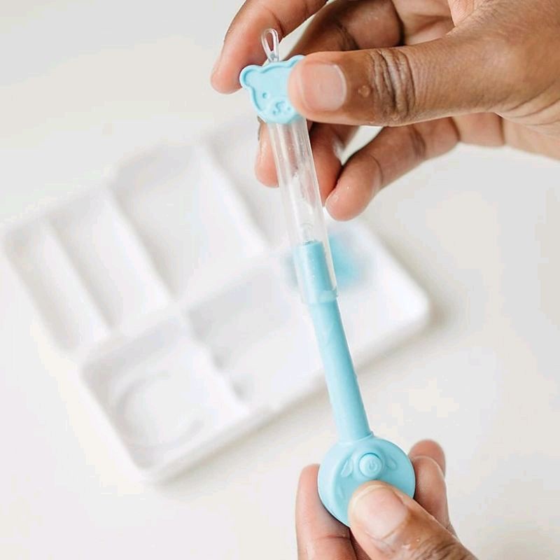OOGIEBEAR Nose &amp; Ear Cleaner Booger Tool - Brite Led with Case
