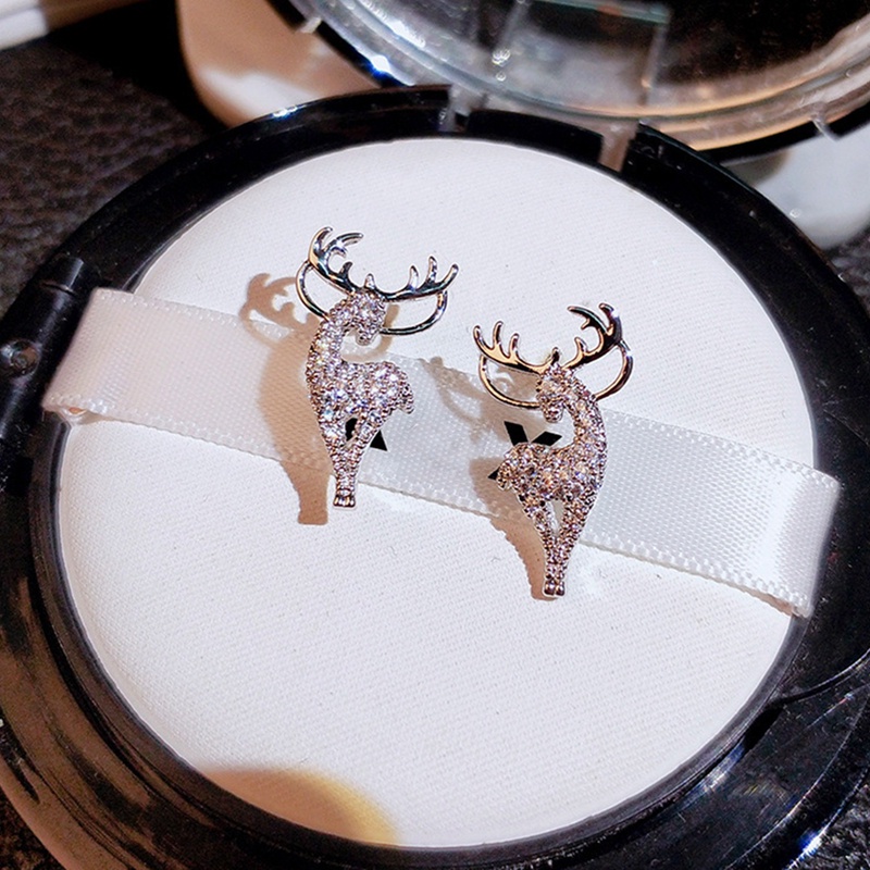 Anting Stud Desain Rusa Natal Aksen Berlian Imitasi Untuk Wanita