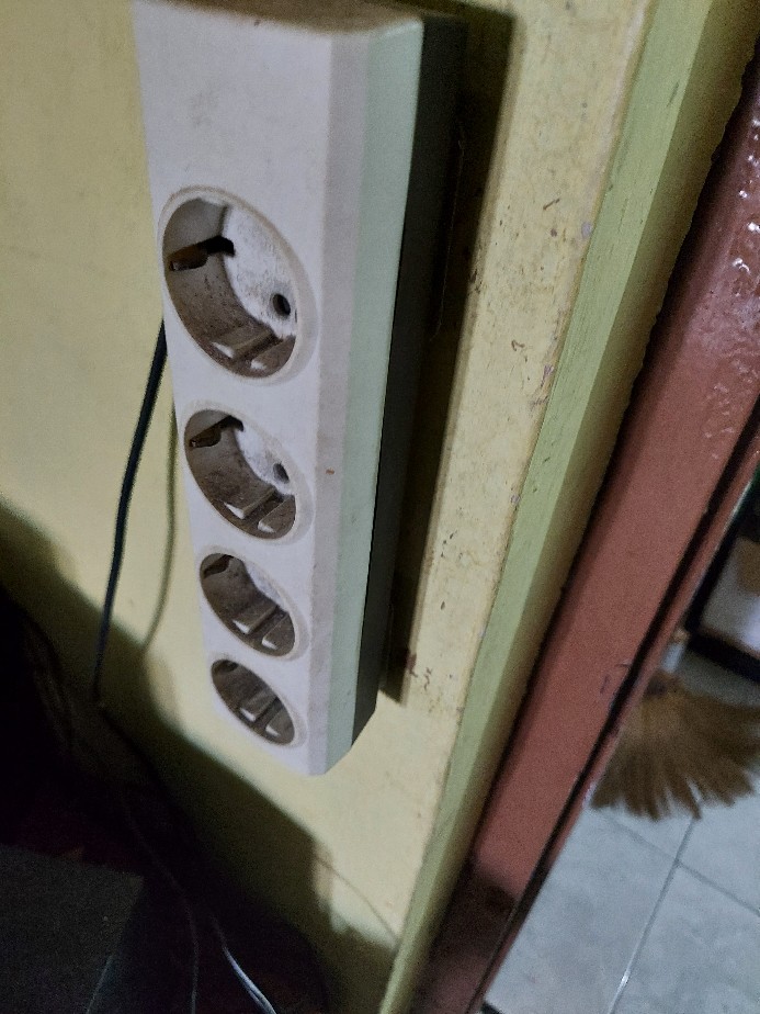 1 Set Gantungan Tempel Socket Hook Gantung Plus Minus