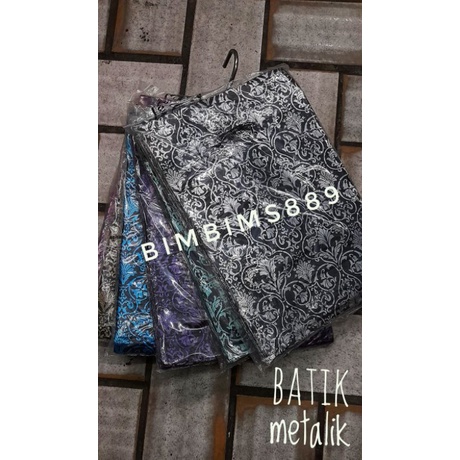 Kantong Oval motif batik metalik uk25x35