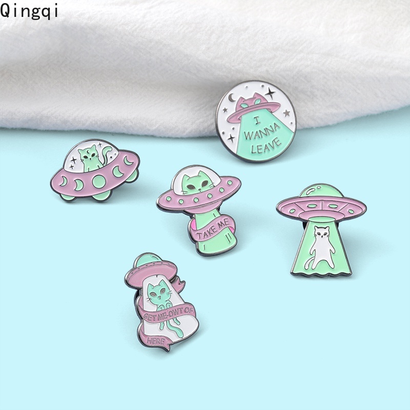 Bros Pin Enamel Desain Kartun Ufo Alien Spaceship Kucing Untuk Ransel