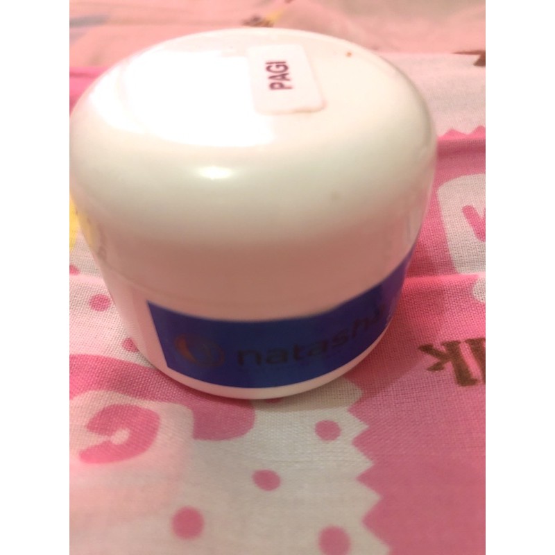 preloved natasha cream AP3A (baru 1 atau 2 pemakaian)