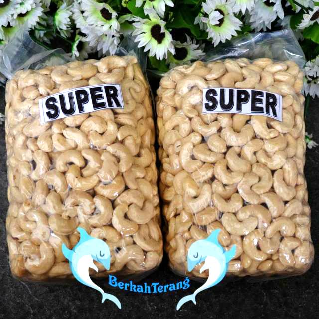 

Kacang Mede Super SULAWESI 1kg / Mente / Mete