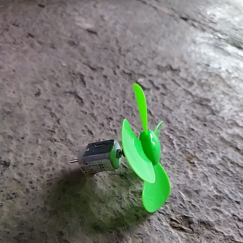 dinamo 12 volt layang layang dan kipas /Dinamo dan baling baling Layangan bks