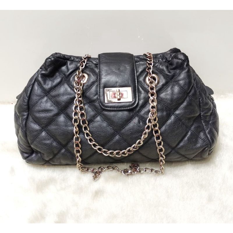 KOREAN SHOULDER BAG RANTAI HITAM ALA CHANEL, KULIT ASLI, MANTULL, SHOULDER RANTAI ALA CHANEL,  PRELO