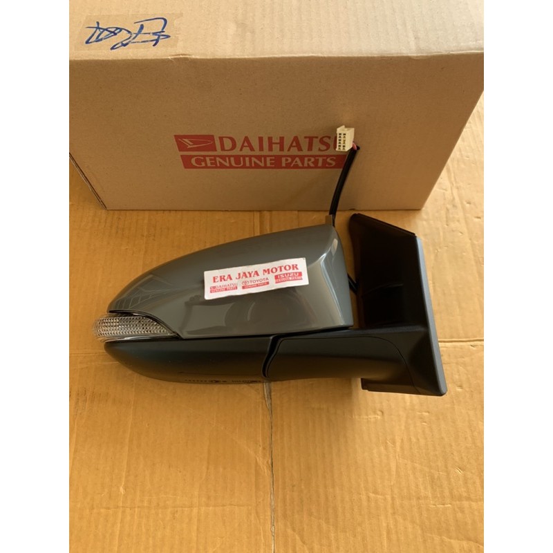 kaca spion elektrik kanan calya sigra original