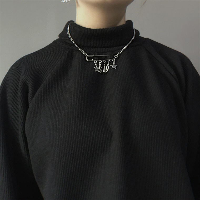 In Harajuku Hongkong gaya hip hop elegan pin huruf kalung kepribadian XINGX kalung trendi pria dan w