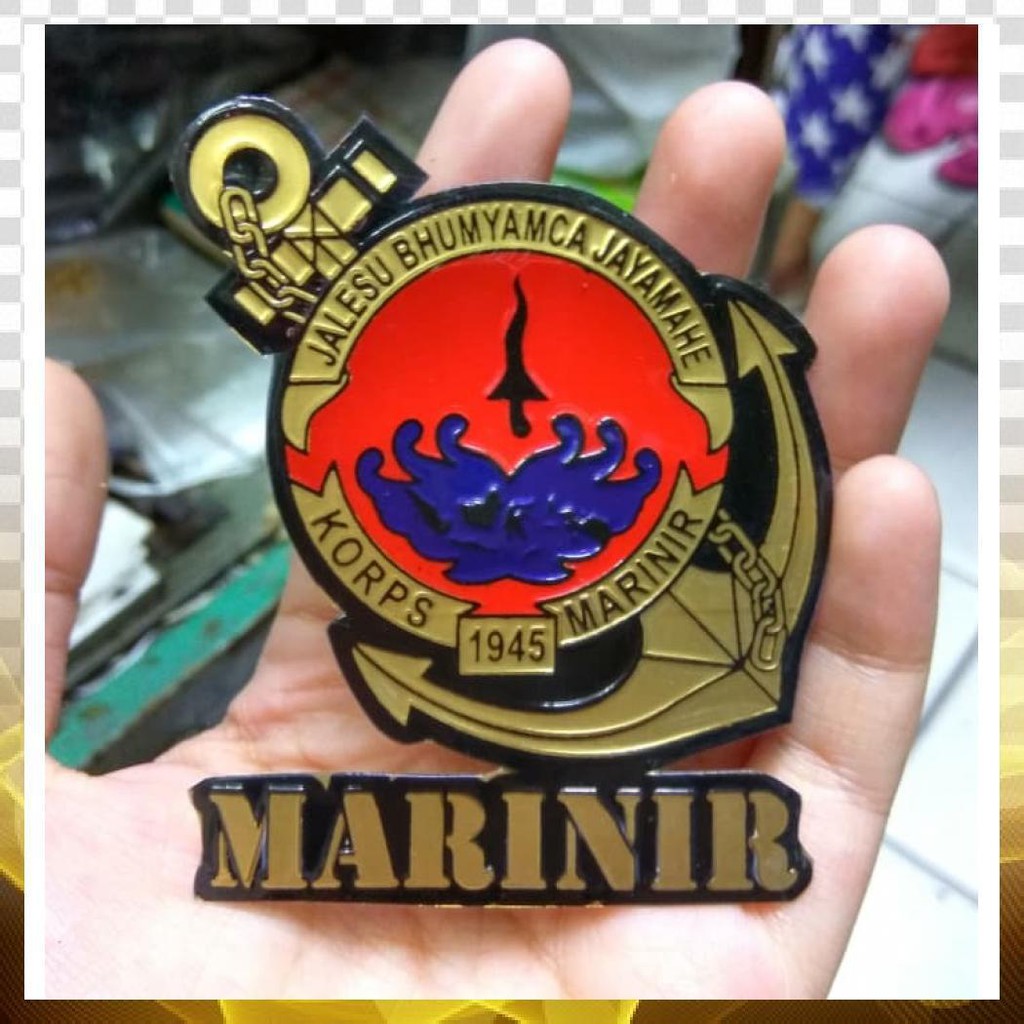 

STICKER MARINIR - BAHAN PLASTIK MIKA - MODEL EMBOSS